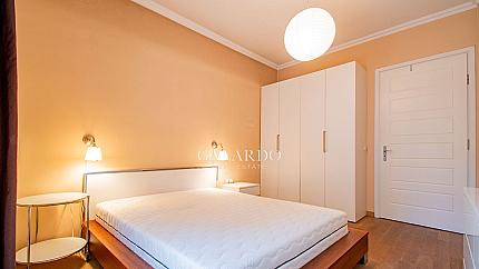 Two-bedroom apartment close to "Oborishte" street
