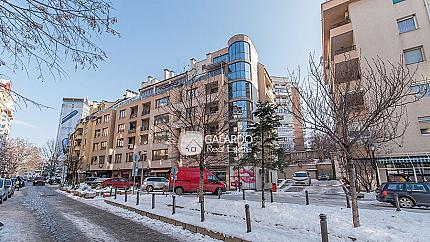 Ground floor space suitable for office on HELZENKI Square