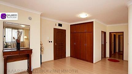 Apartment near the National Assembly Square