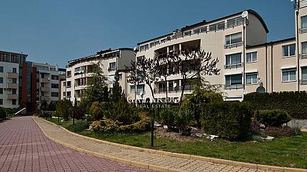 Two-bedroom apartment in a gated complex in Krustova Vada district