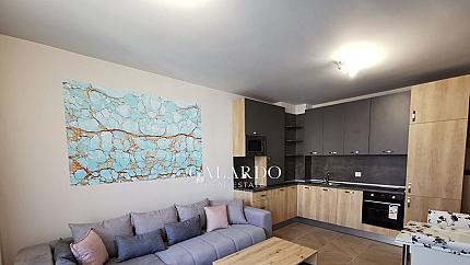 Двустаен апартамент в затворен комплекс в Кръстова вада