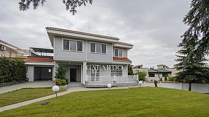 Detached house in Dragalevtsi with great views