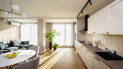 Луксозен тристаен апартамент в нова сграда в Кършияка