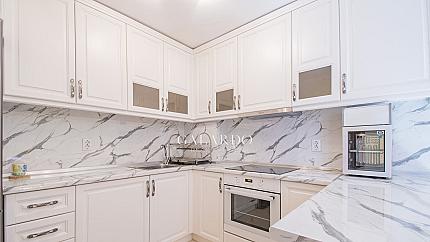 Четиристаен апартамент с три спални в Медицинска академия