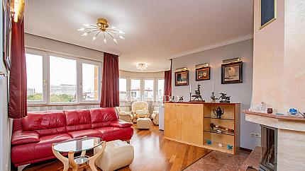 Spacious apartment with a prestigious location in Ivan Vazov district, meters from Vitosha Blvd.