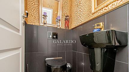 Exceptional spacious 3 bedroom property in a prestigious complex
