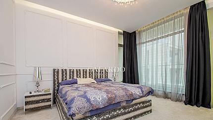 Exceptional spacious 3 bedroom property in a prestigious complex