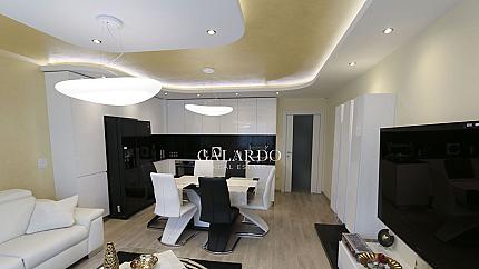 Luxury two-bedrooms apartment in the Center