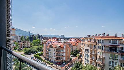 Beautiful furnished 3-bedroom apartment in an iconic building