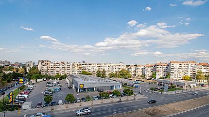Luxury three-bedroom apartment with garage and Vitosha view in Manastirski Livadi – East