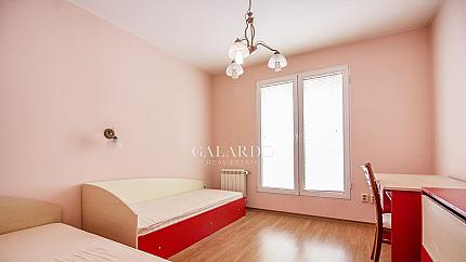 Furnished two-bedroom apartment near South Park and metro, Lozenets