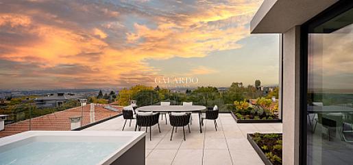 Designer house with unparalleled architecture and location