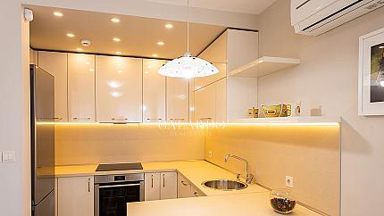 Луксозен тристаен апартамент за продажба с красива гледка към Витоша в Симеоново