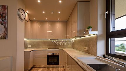 Luxury two-bedroom apartment for rent with panoramic views in Simeonovo