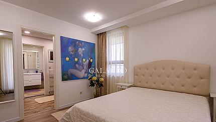 Luxury two-bedroom apartment for rent with panoramic views in Simeonovo