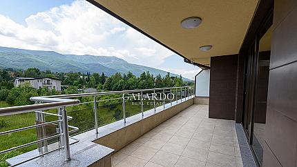Luxury two-bedroom apartment for rent with panoramic views in Simeonovo