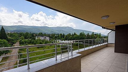 Luxury two-bedroom apartment for rent with panoramic views in Simeonovo