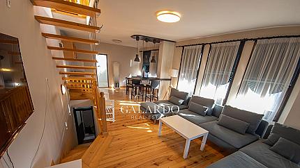 Романтичен мезонет с две спални под наем в сърцето на Стария Град