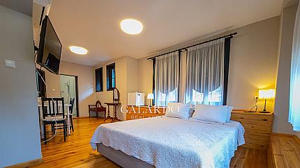 Романтичен мезонет с две спални под наем в сърцето на Стария Град