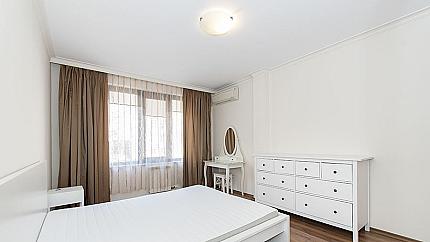 Апартамент с две спални до площад Народно Събрание