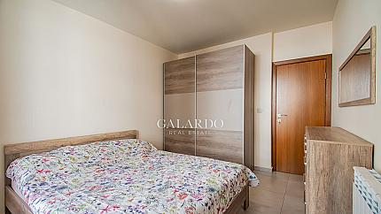 Слънчев тристаен апартамент до Paradise Center