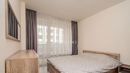 Слънчев тристаен апартамент до Paradise Center