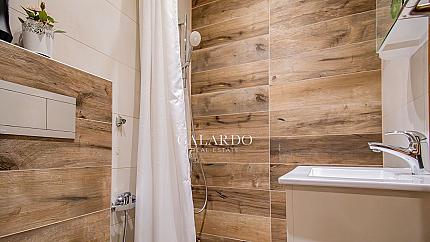 Слънчев тристаен апартамент до Paradise Center