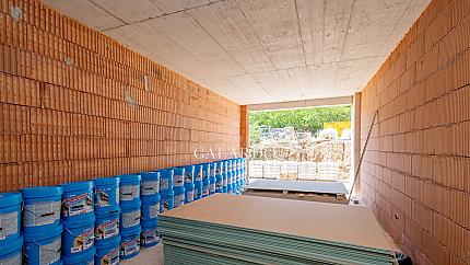 Уникален двустаен апартамент в Малинова долина