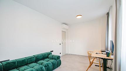 Модерна луксозна къща в затворен комплекс в полите на планина Лозен