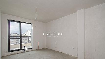 Панорамен апартамент с тераси в нова сграда с АКТ 16