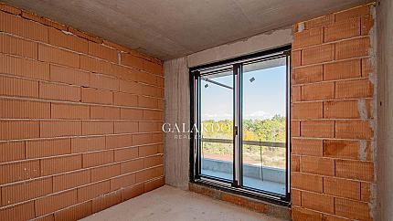 Three-room apartment in Krastova Vada district