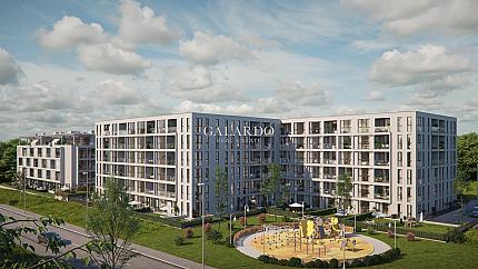 Слънчев тристаен апартамент в Малинова долина