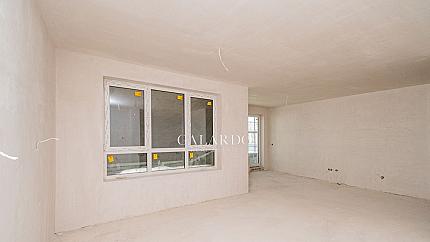 Слънчев тристаен апартамент в Малинова долина