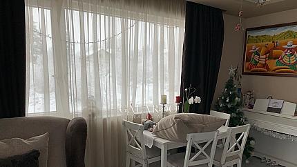 Тристаен обзаведен апартамент в Бояна