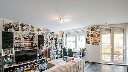 Прекрасен тристаен апартамент на Панорамен път