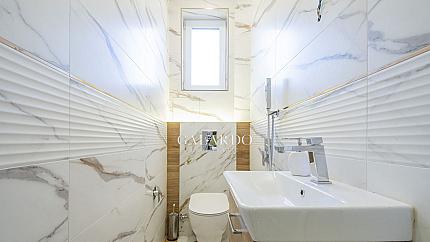 Елегантен офис срещу парка на НДК