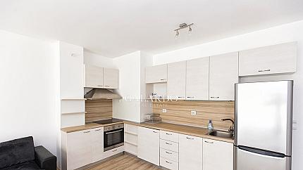 Тристаен апартамент със собствен двор в кв. Драгалевци