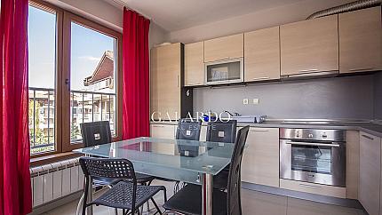 Тристаен апартамент в затворен комплекс