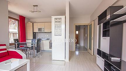 Тристаен апартамент в затворен комплекс