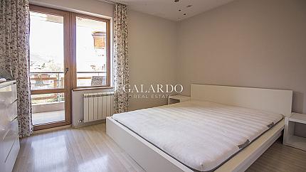 Тристаен апартамент в затворен комплекс