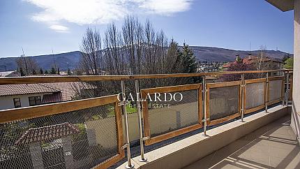 Тристаен апартамент в затворен комплекс