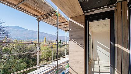 Прекрасен тристаен апартамент с две спални в Кръстова вада