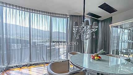 Просторен дизайнерски апартамент в к-с със Спа и Фитнес