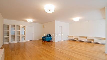 Four-bedroom apartment near James Bourchier metro station