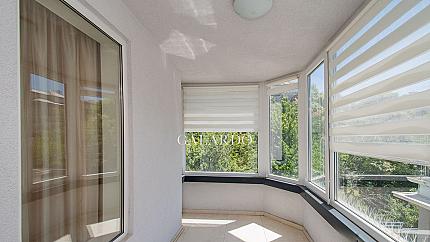 Four-bedroom apartment near James Bourchier metro station