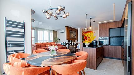 Bright south-facing furnished maisonette with panoramic views