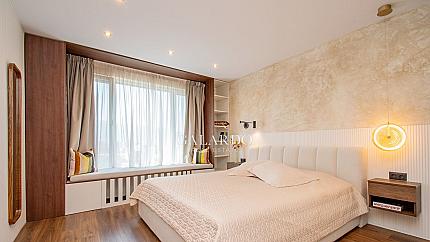 Bright south-facing furnished maisonette with panoramic views