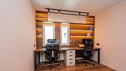 Bright south-facing furnished maisonette with panoramic views