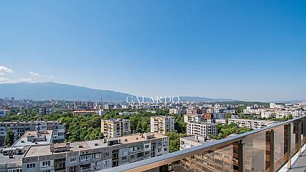 Bright south-facing furnished maisonette with panoramic views