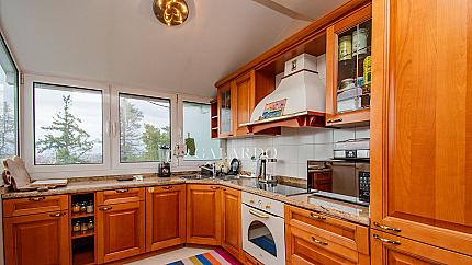 Уникален мезонет под наем в Лозенец